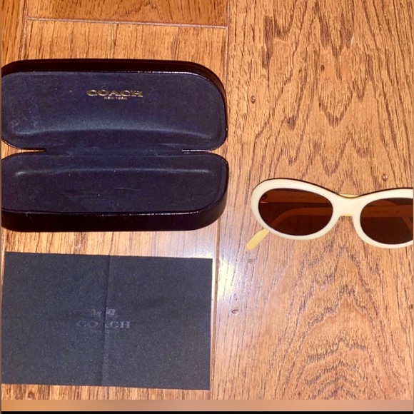 ‼️ 100% AUTHENTIC VINTAGE tan COACH sunglasses with gold accents. LIKE NEW‼️ - Picture 1 of 7